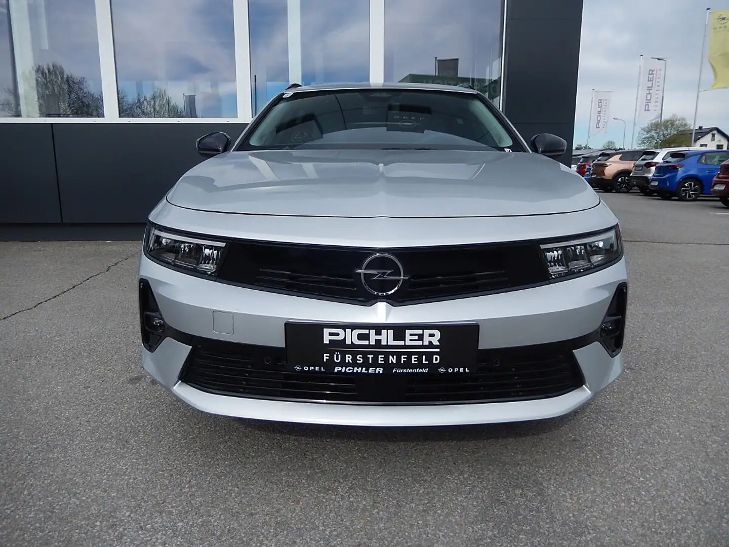 Opel Astra ST Elektro 54kWh Business Edition Silber - 2