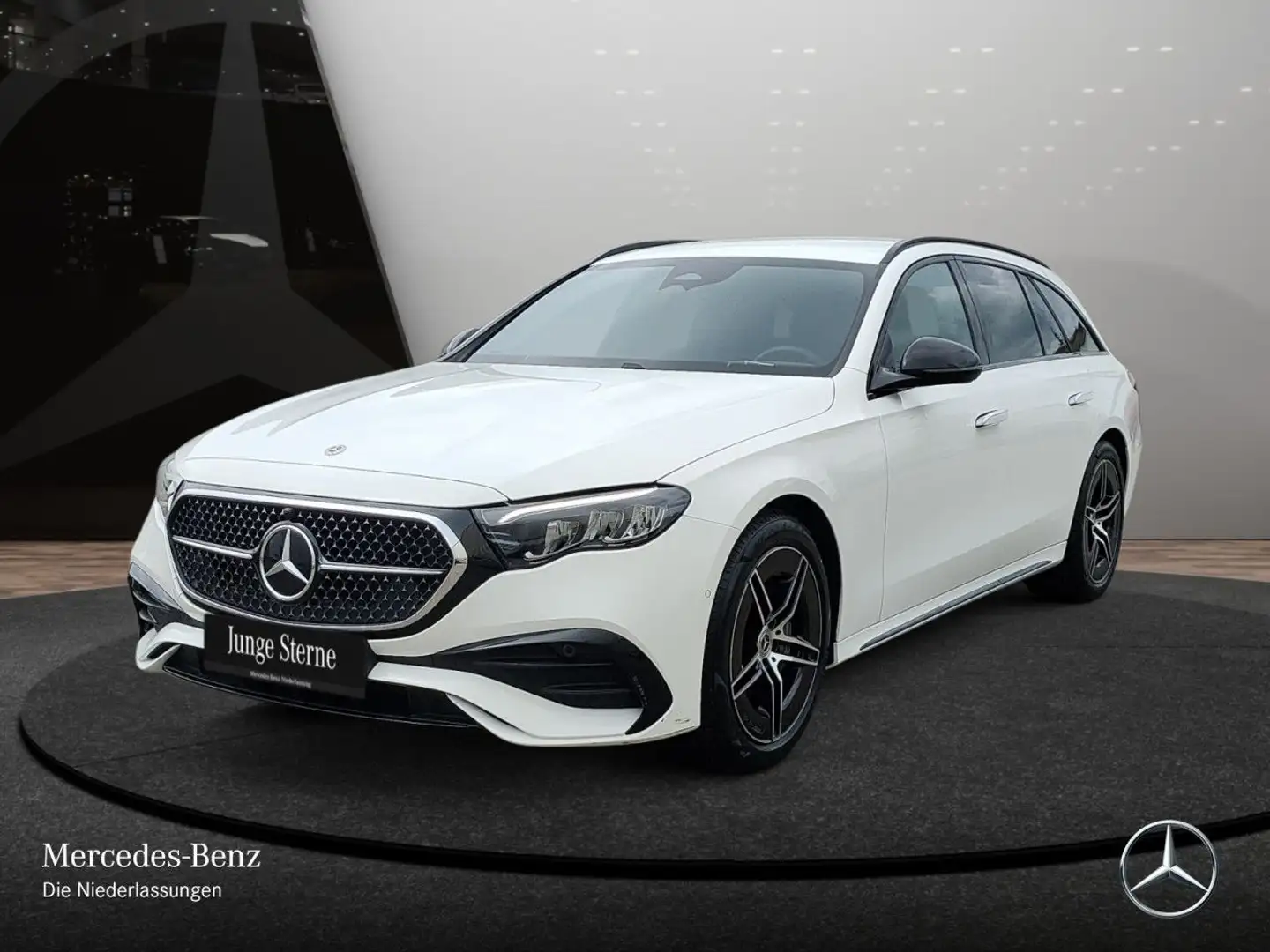 Mercedes-Benz E 200 T 4M AMG Distr. LED AHK Night Kamera PTS 9G Weiß - 2