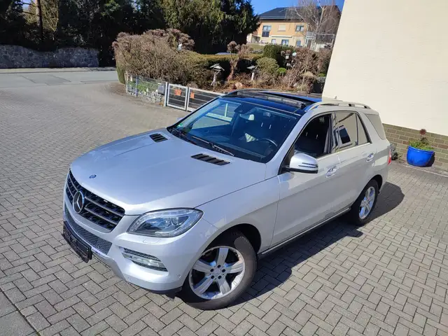 Mercedes-Benz ML 350 Diesel BlueTEC 4MATIC 7G-TRONIC *AHK* EURO 6