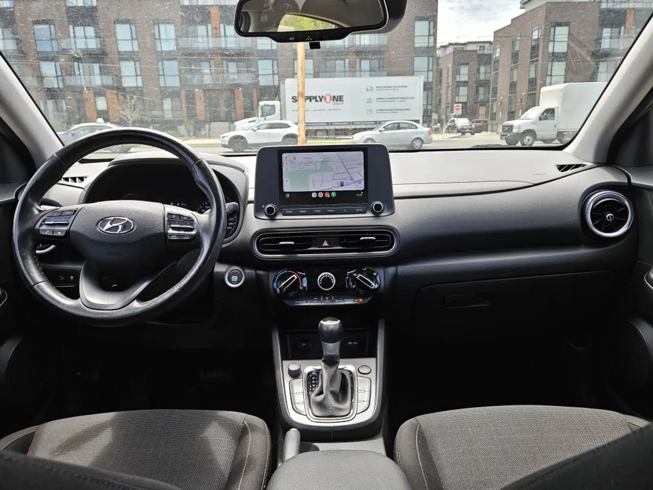 Hyundai KONA снимка Hyundai KONA