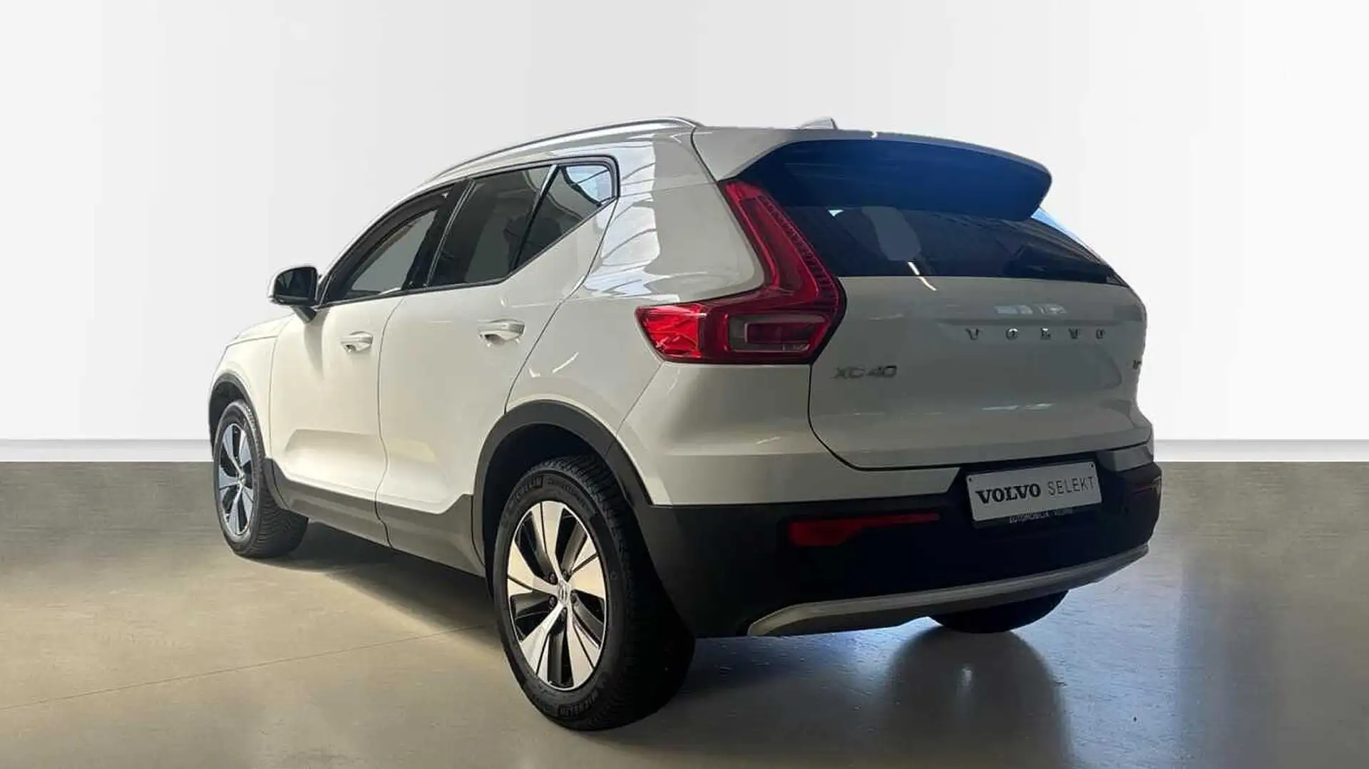 Volvo XC40 Core T2 Aut | Navi | Elektr koffer | Keyless | Cam Blanc - 2