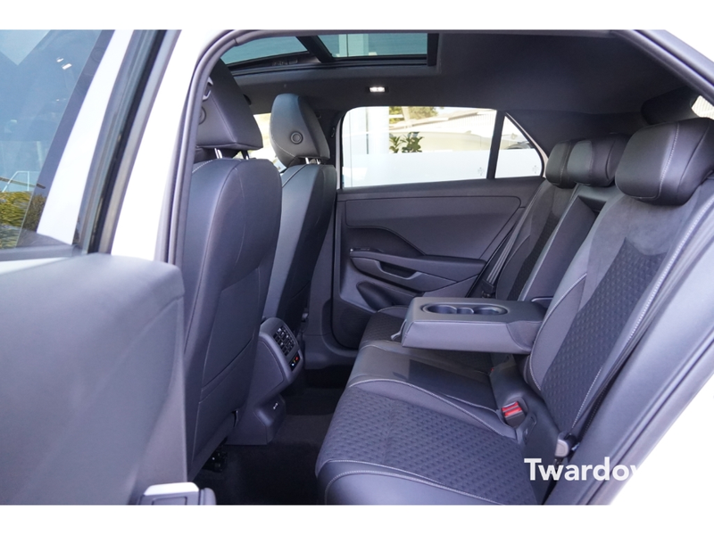 Volkswagen T-Roc R-Line NEUESMODELL Pano Kamera Matrix 19'' — photo 14