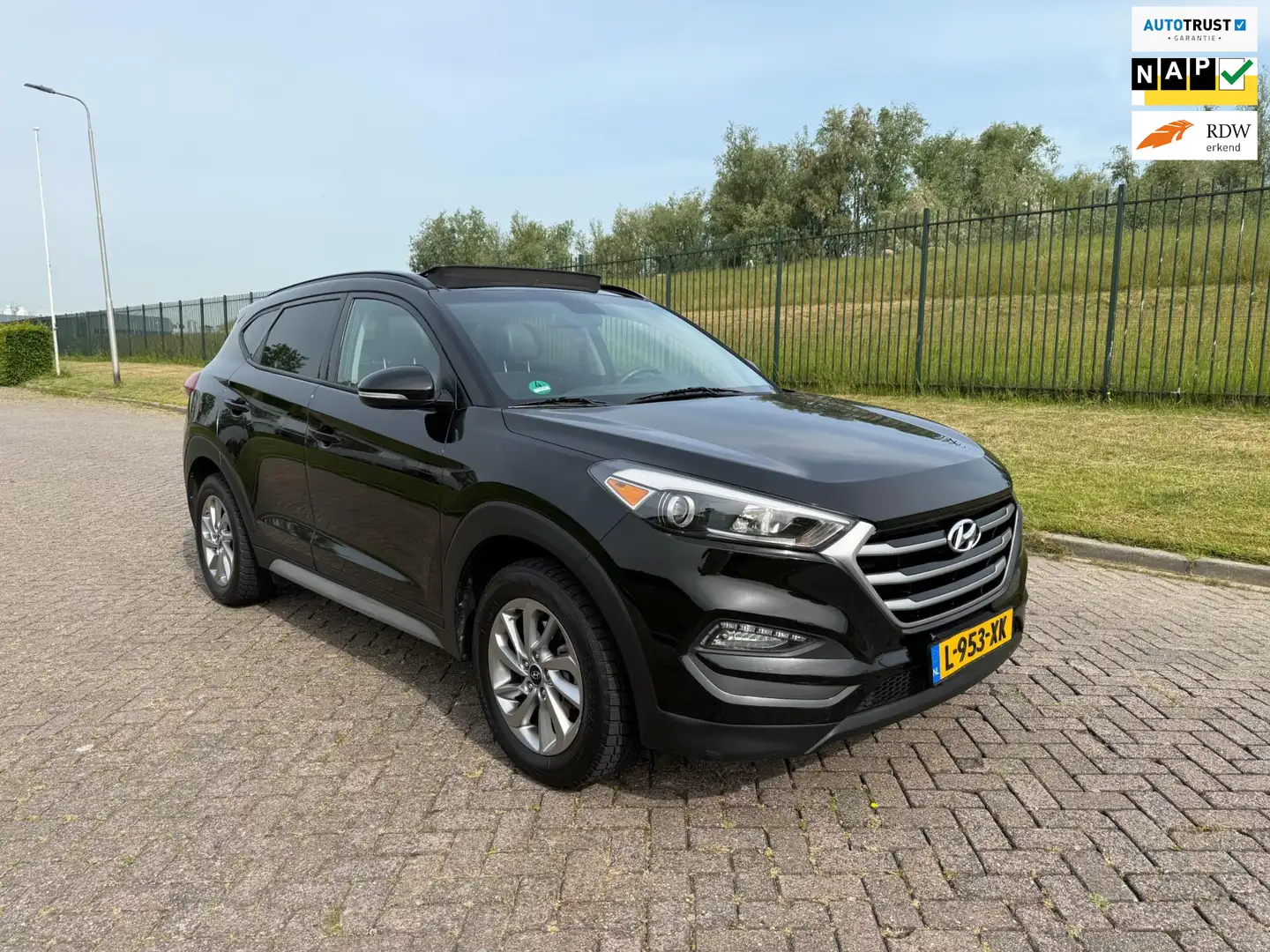 Hyundai TUCSON Zwart - 1