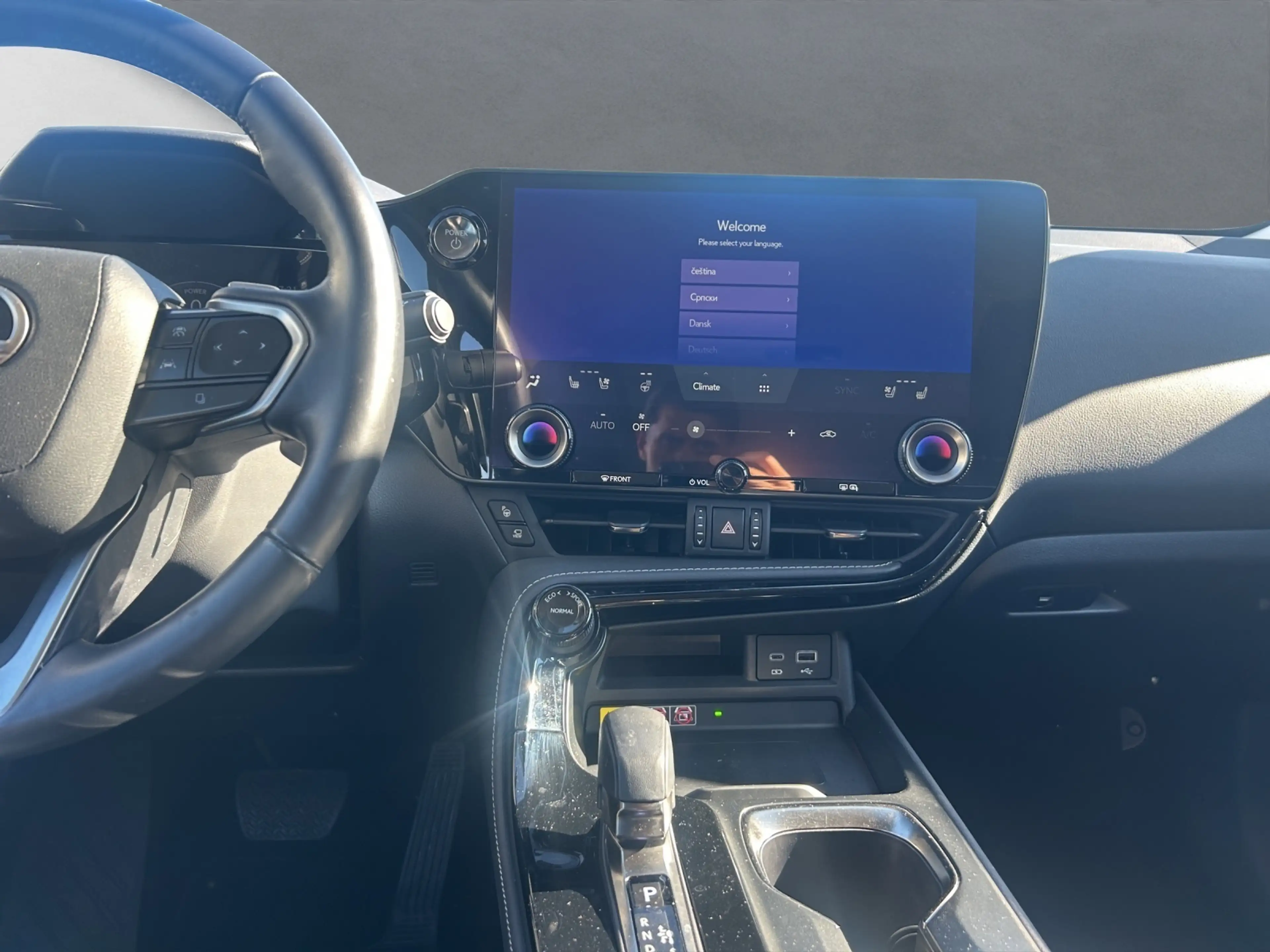 Lexus NX 450h+ + LUXURY 4x4+HUD+SHZ hinten+NAVI+360CAM — photo 14