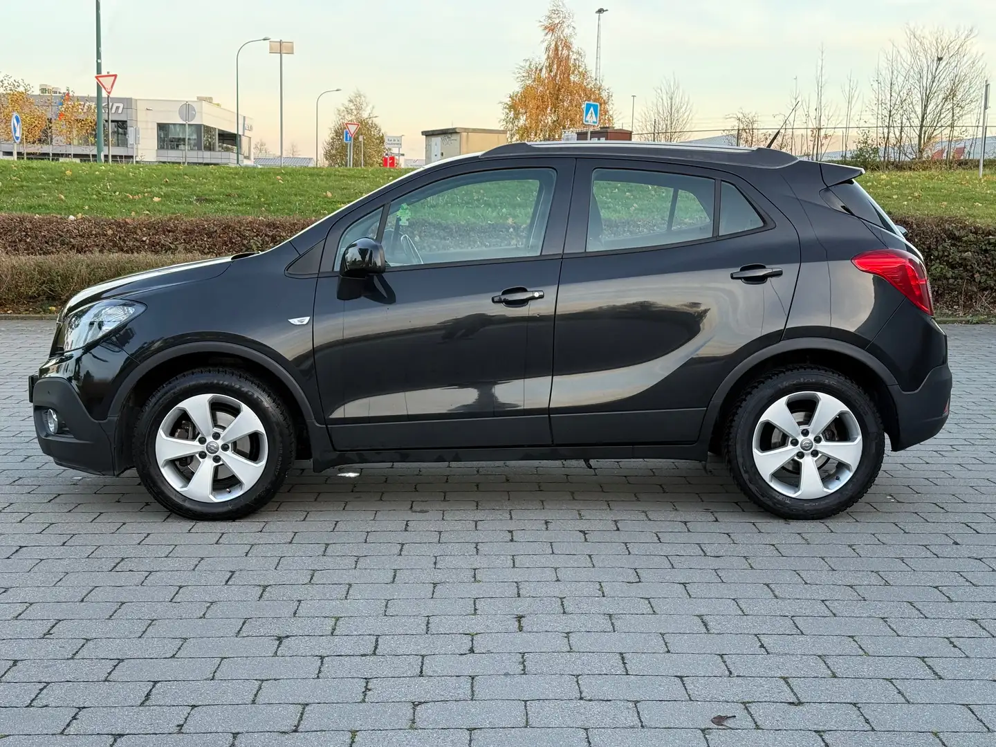 Opel Mokka Mokka 1.6i Cosmo Superbe État Garantie Zwart - 1
