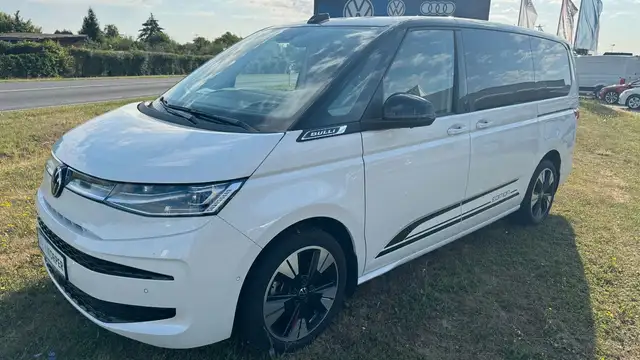 Volkswagen T7 Multivan Edition Lang 2.0 TDI