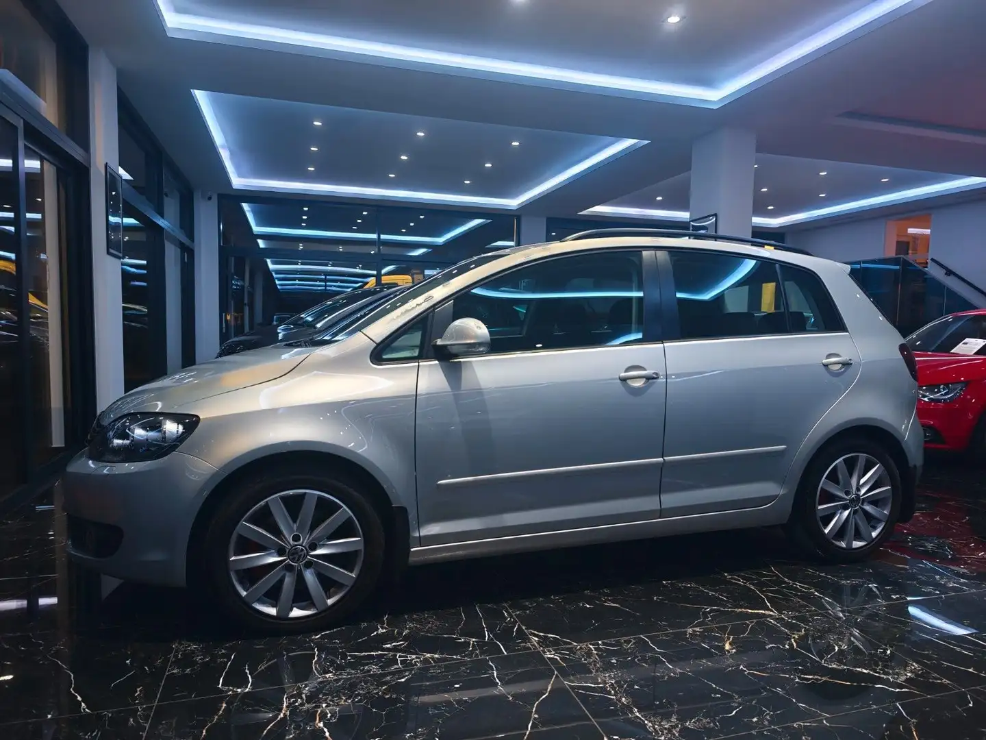 Volkswagen Golf Plus VI Highline SHZ PDC Argent - 2