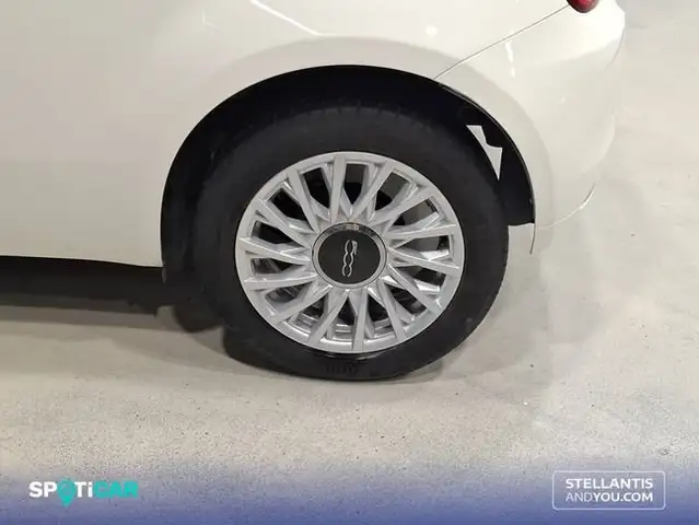 Fiat 500 view 11
