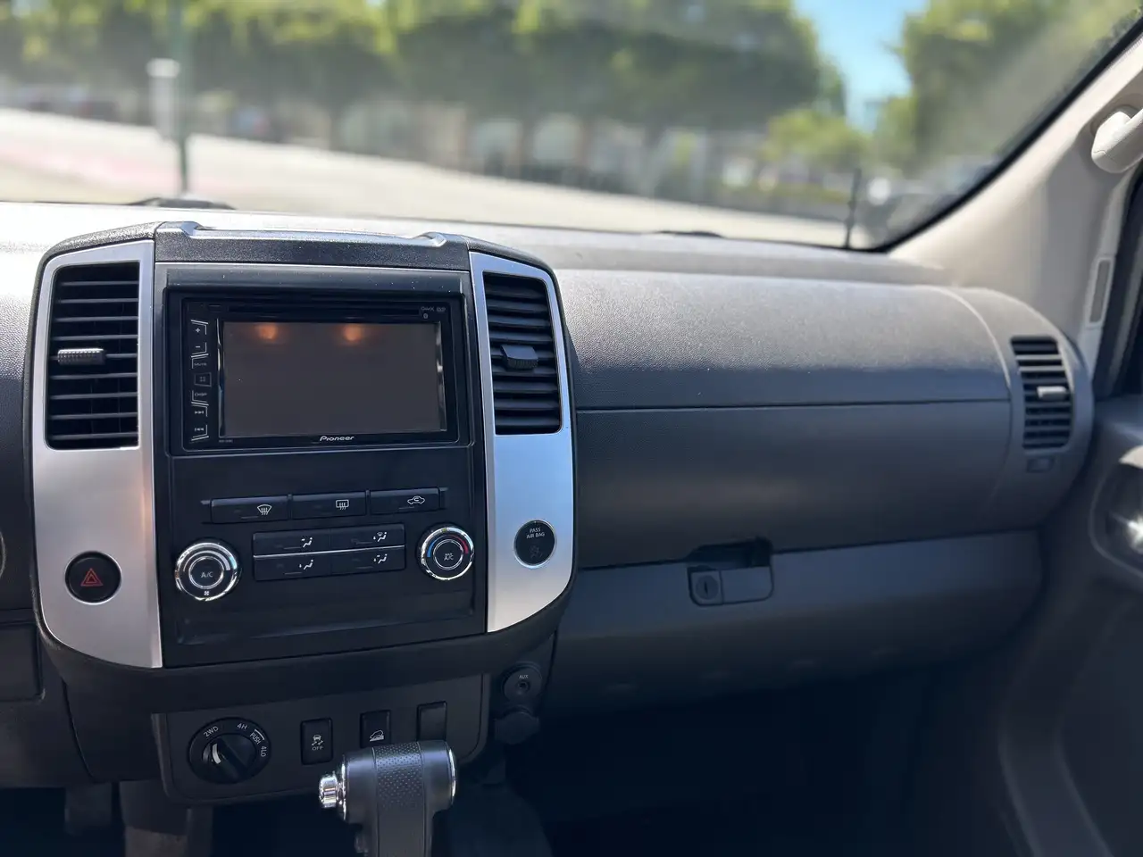 Nissan Frontier снимка Nissan Frontier