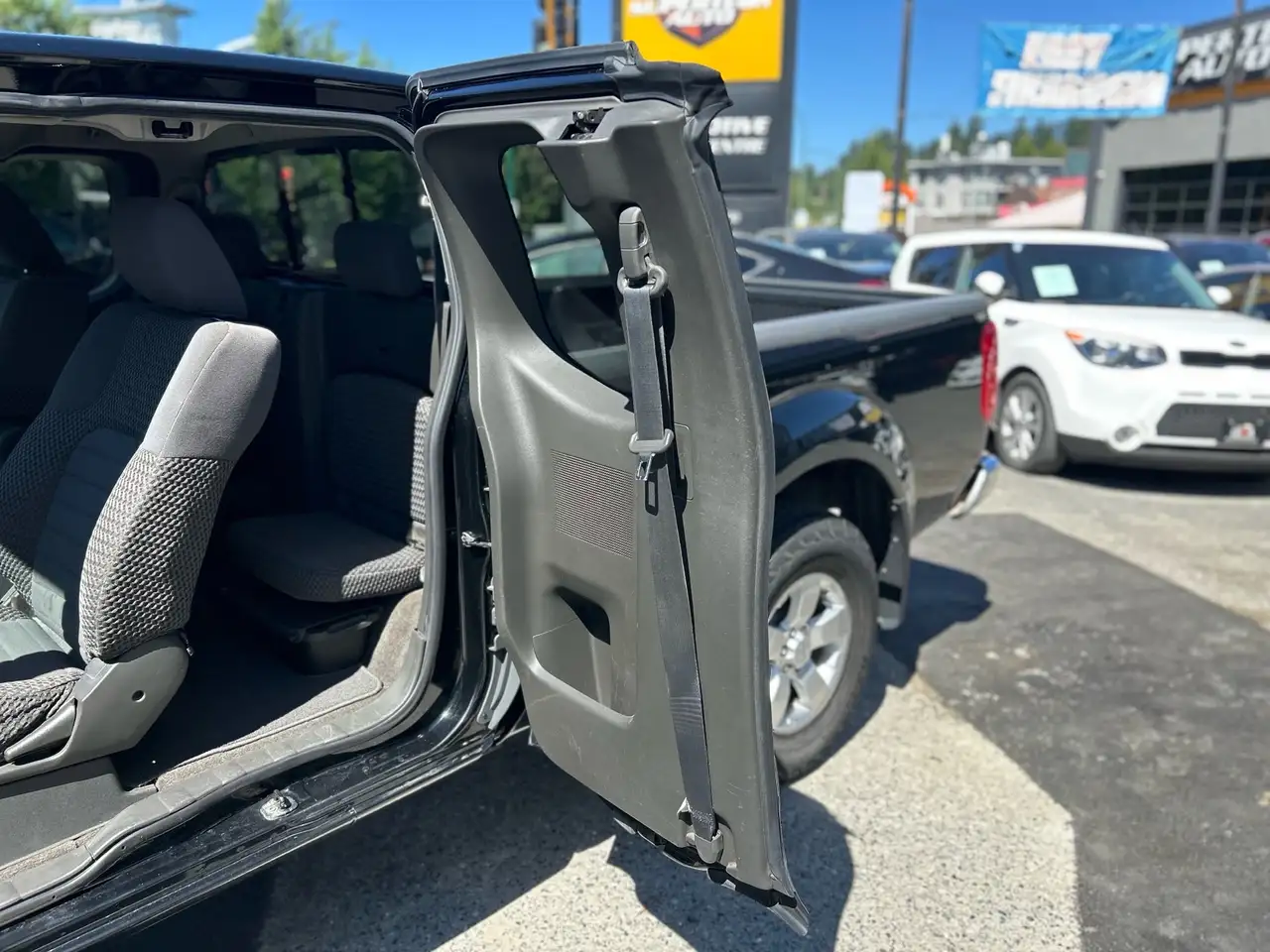 Nissan Frontier снимка Nissan Frontier