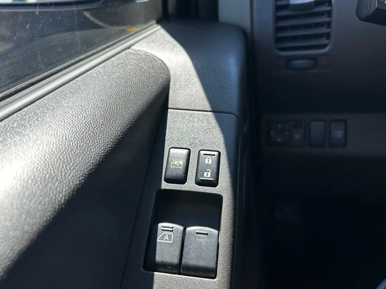 Nissan Frontier снимка Nissan Frontier