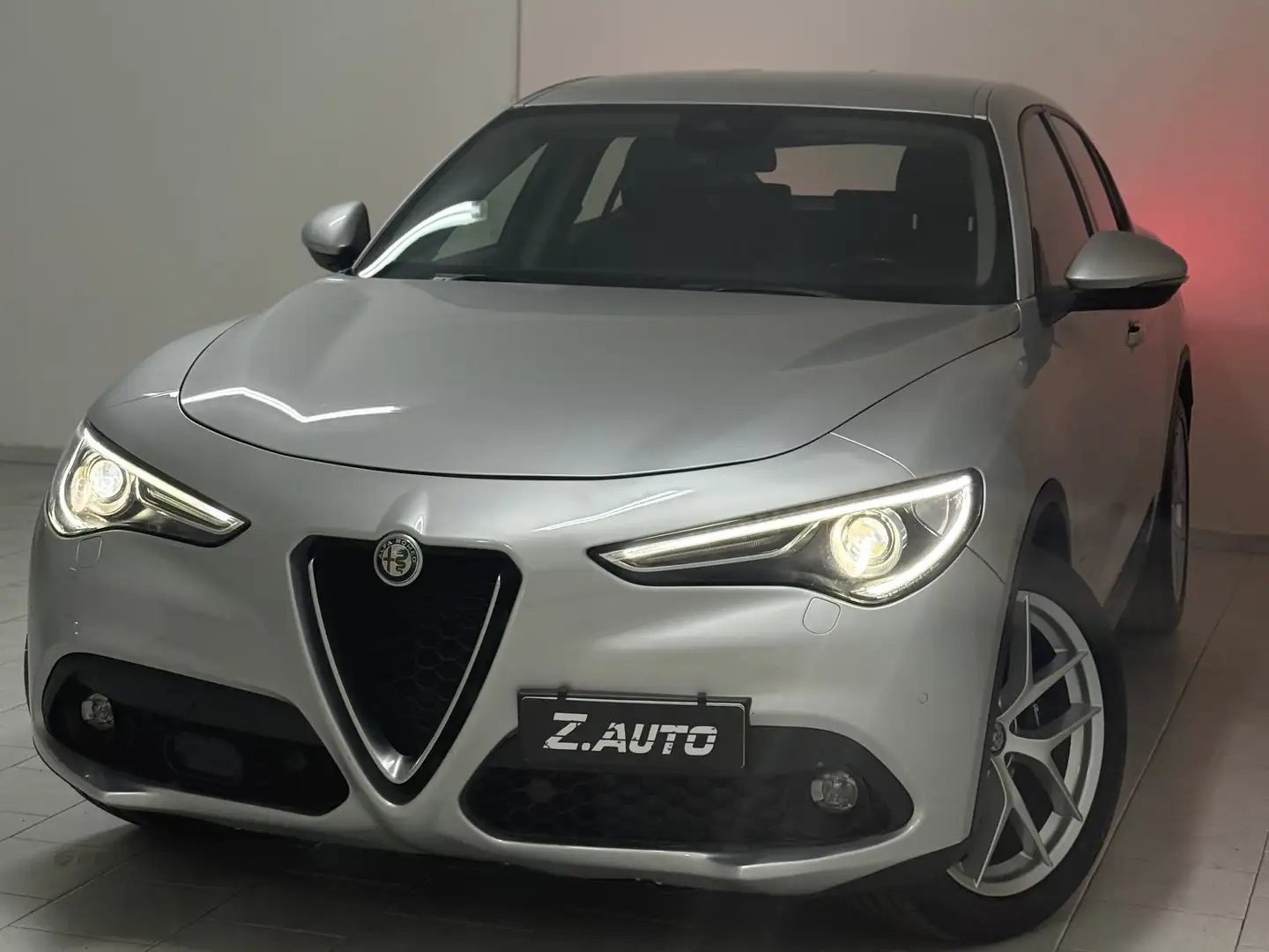 Alfa Romeo Stelvio 2.2 t Executive rwd 190cv auto my19 Argent - 1
