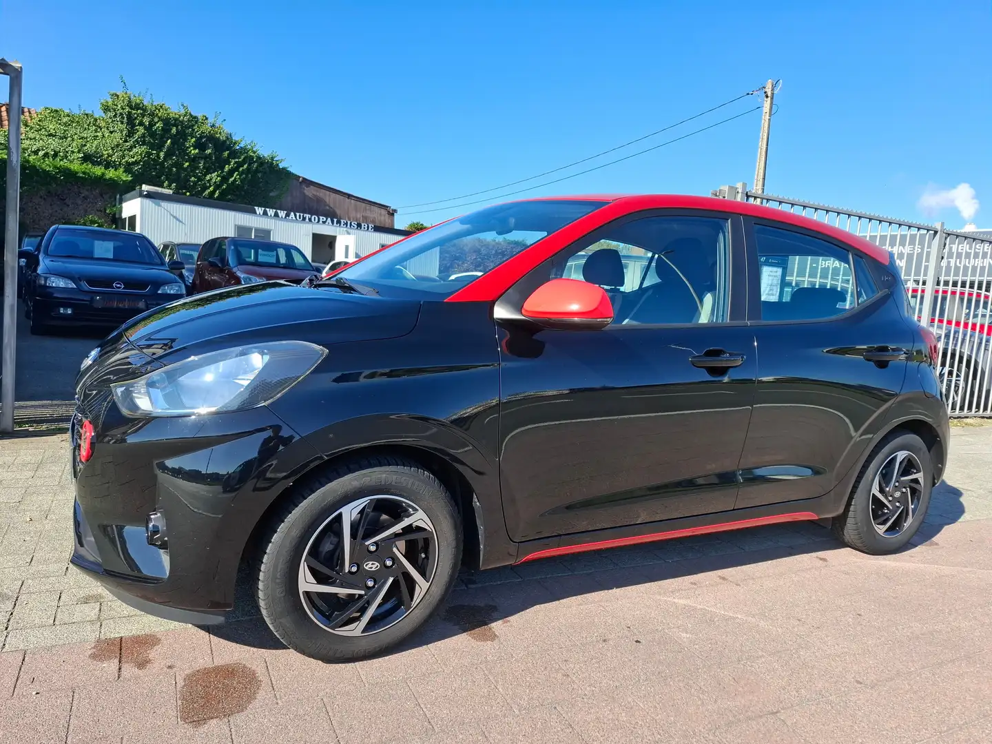 Hyundai i10 1.0i Sky Noir - 2