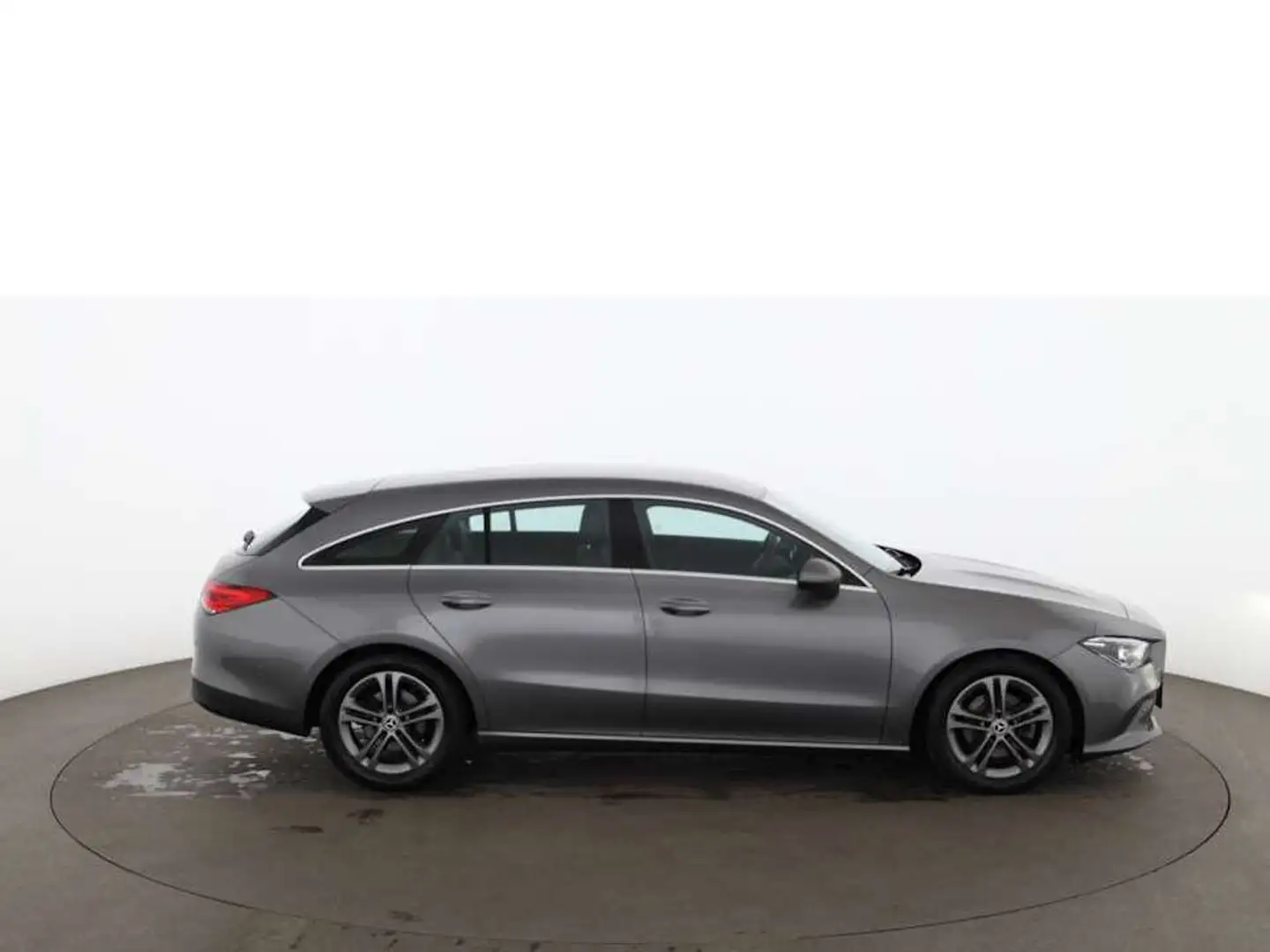 Mercedes-Benz CLA 180 d Shooting Brake Aut LED AHK NAVI LEDER Grau - 2
