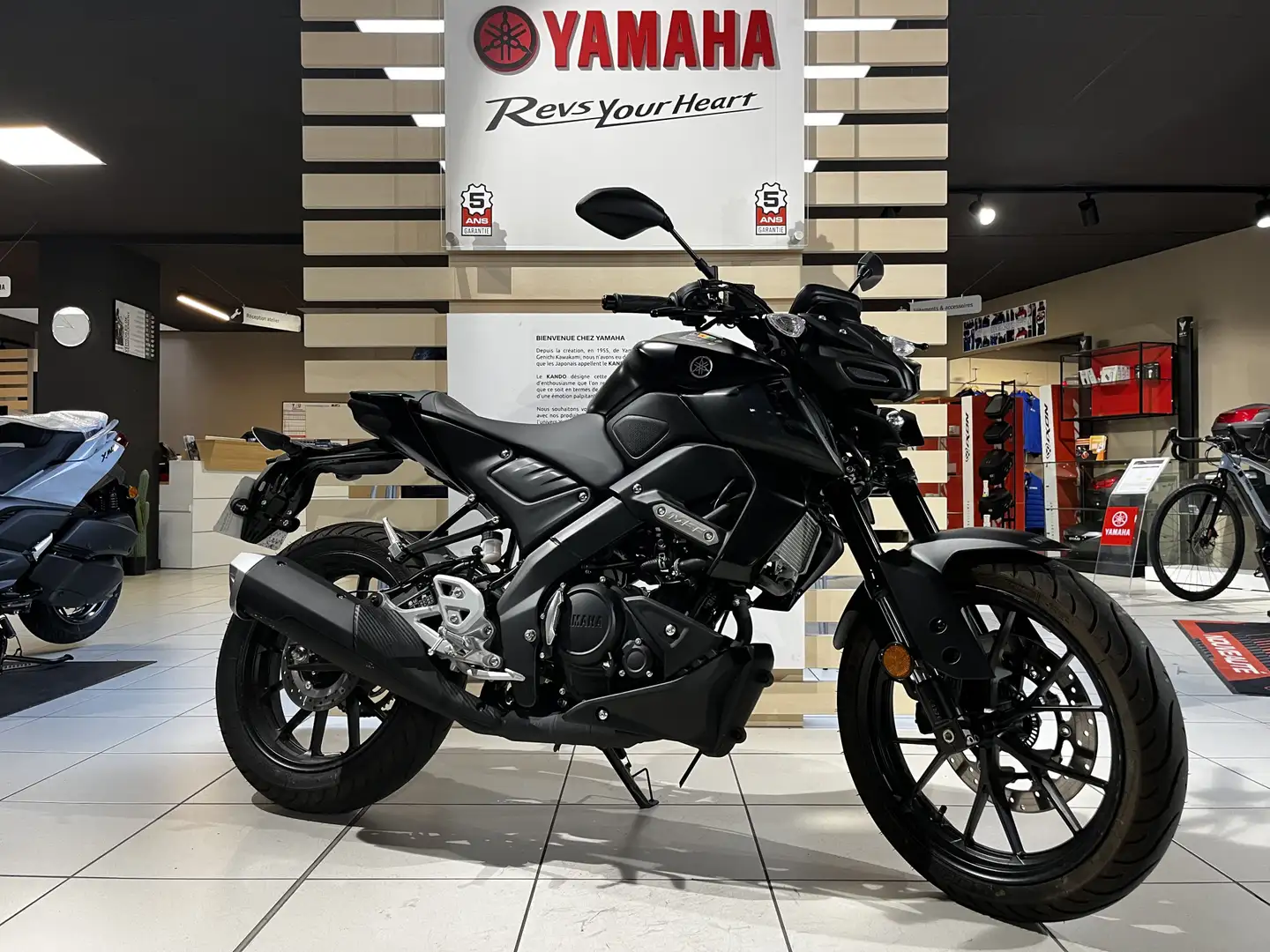 Yamaha MT-125 Fekete - 1