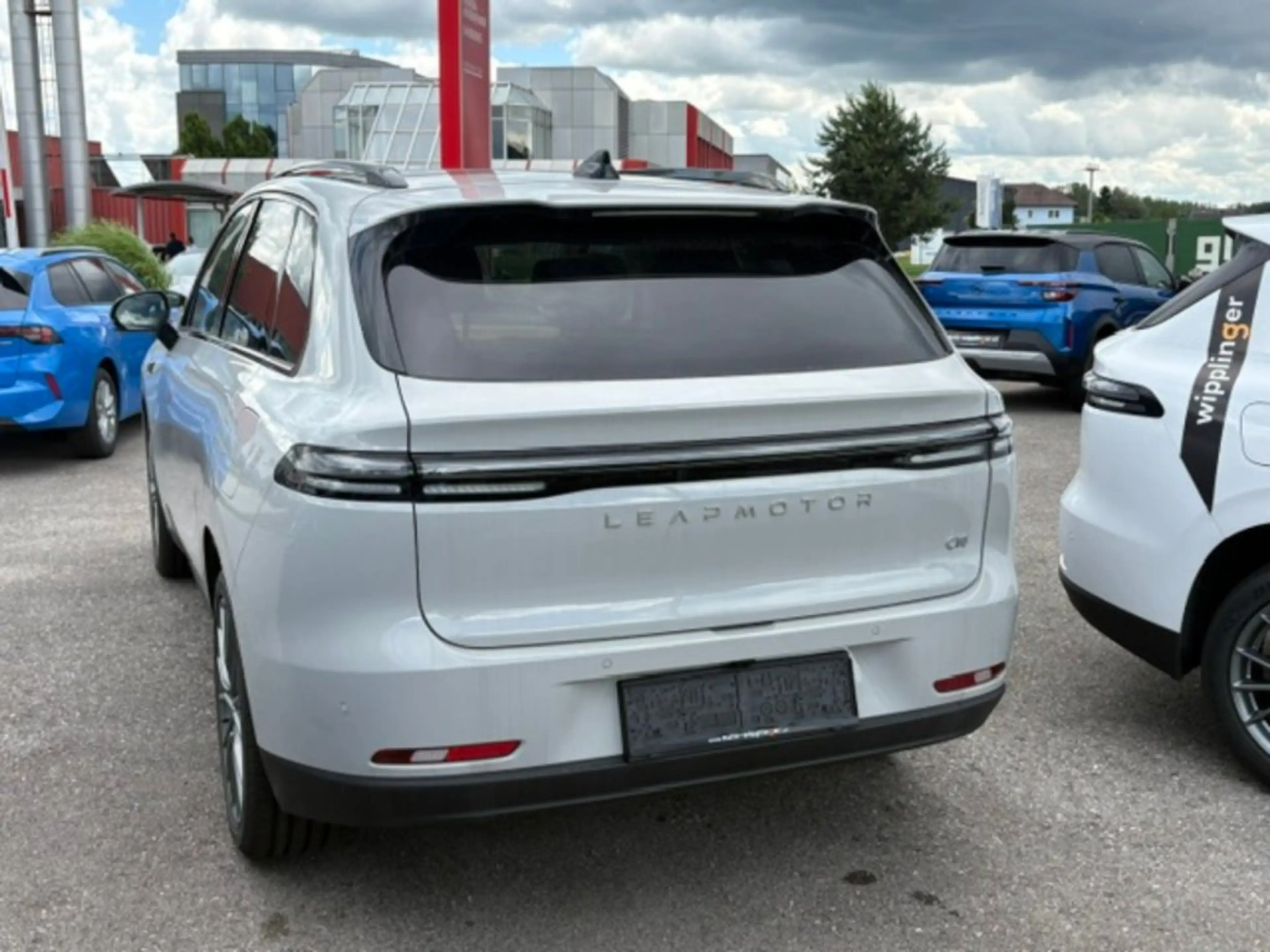 Leapmotor C10 Design Pro 69,9 kwh — photo 8