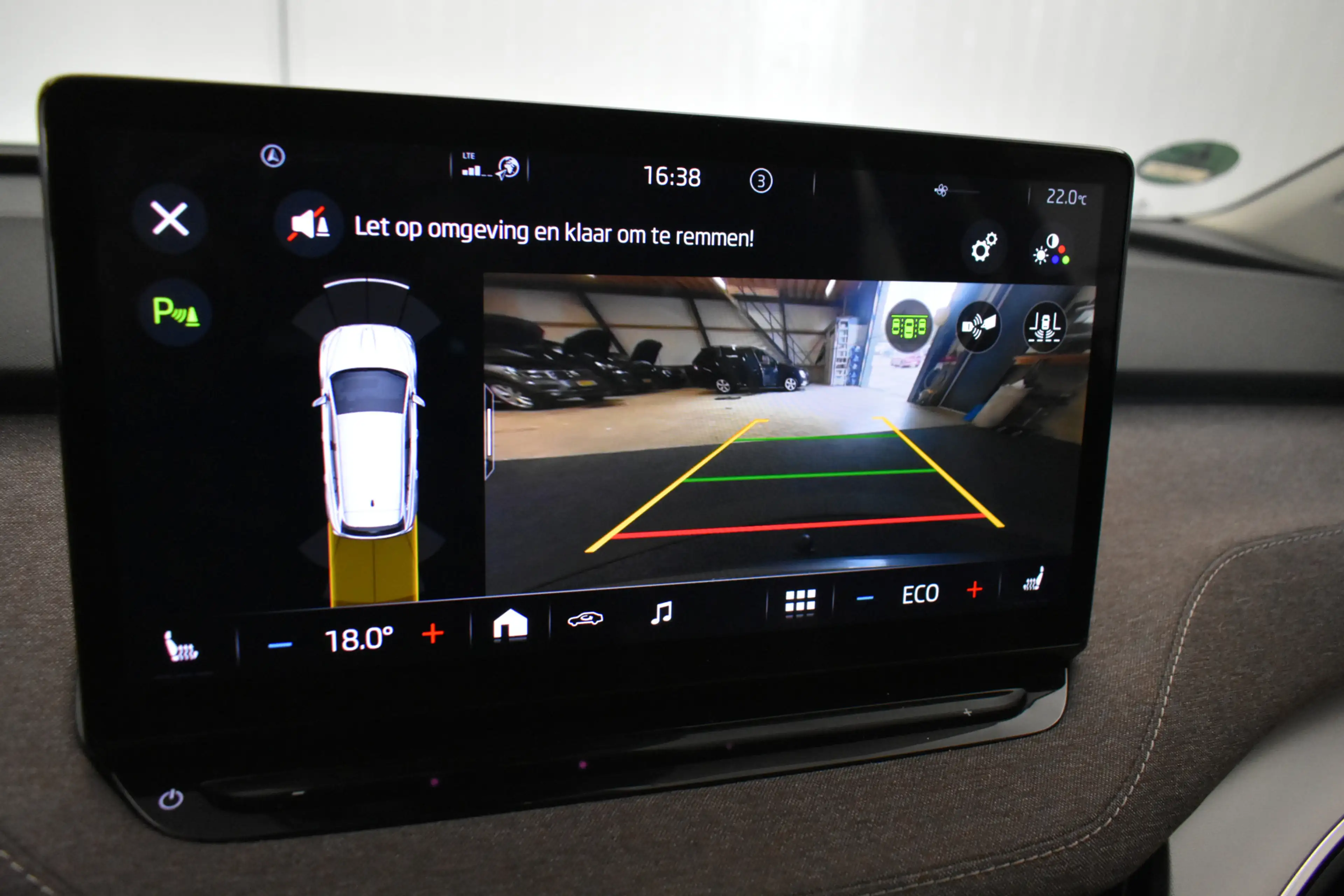 Skoda Enyaq iV 60 First Edition Comf Sport SOH 89% Camera EL T — photo 2
