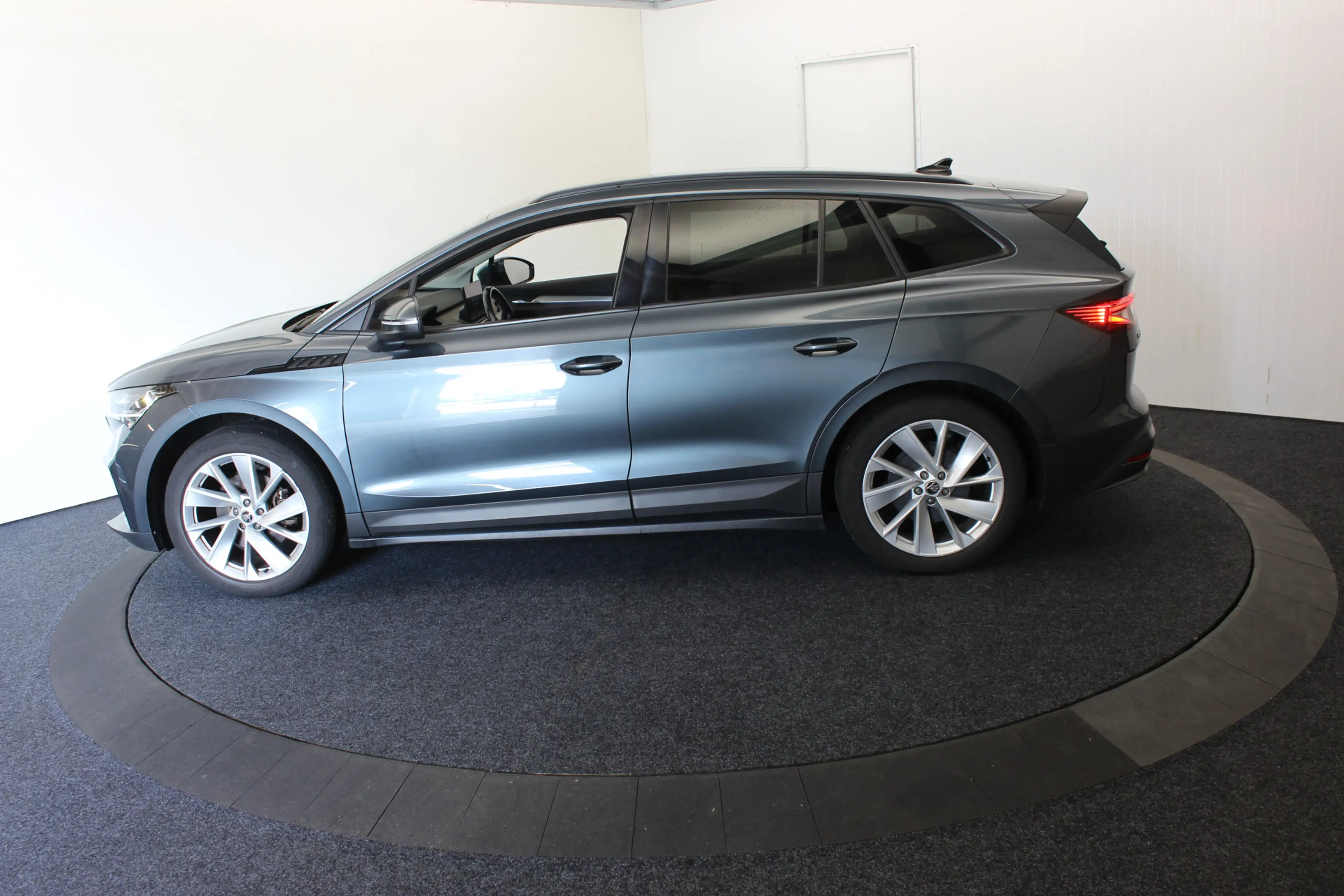 Skoda Enyaq iV 60 First Edition Comf Sport SOH 89% Camera EL T — photo 14