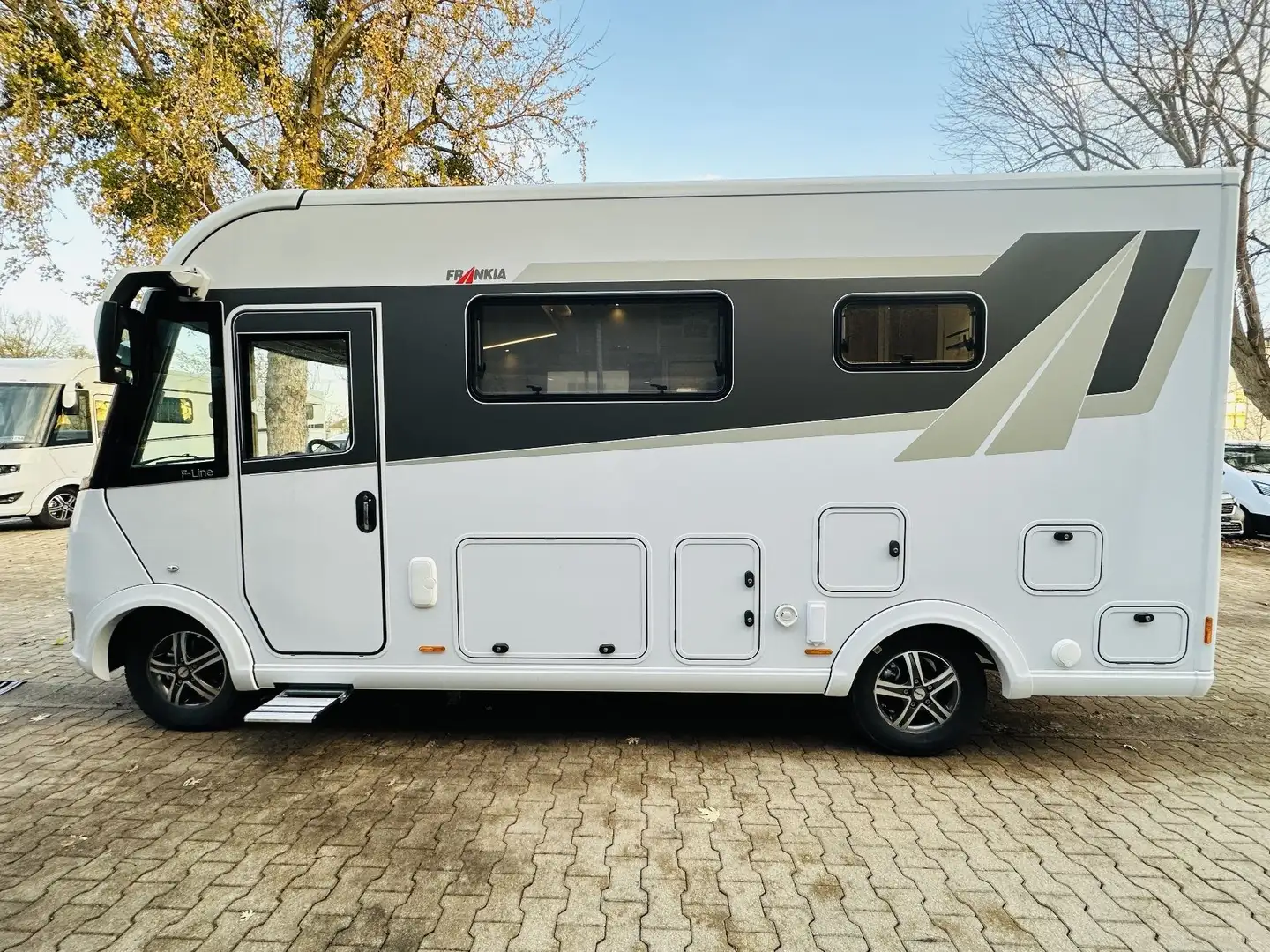 Frankia F-Line I 640 SD F-LINE 4,5t Weiß - 2
