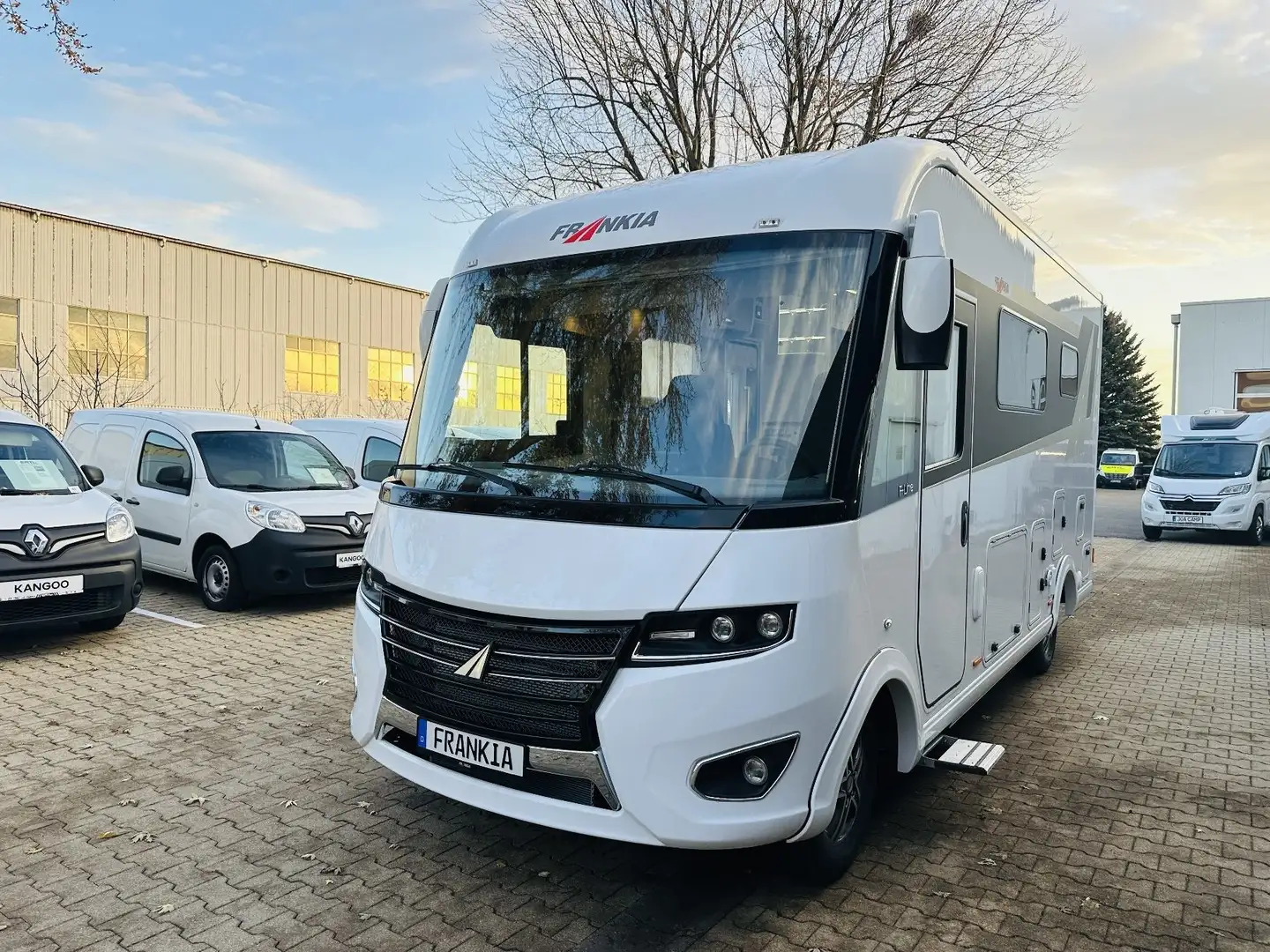 Frankia F-Line I 640 SD F-LINE 4,5t Weiß - 1