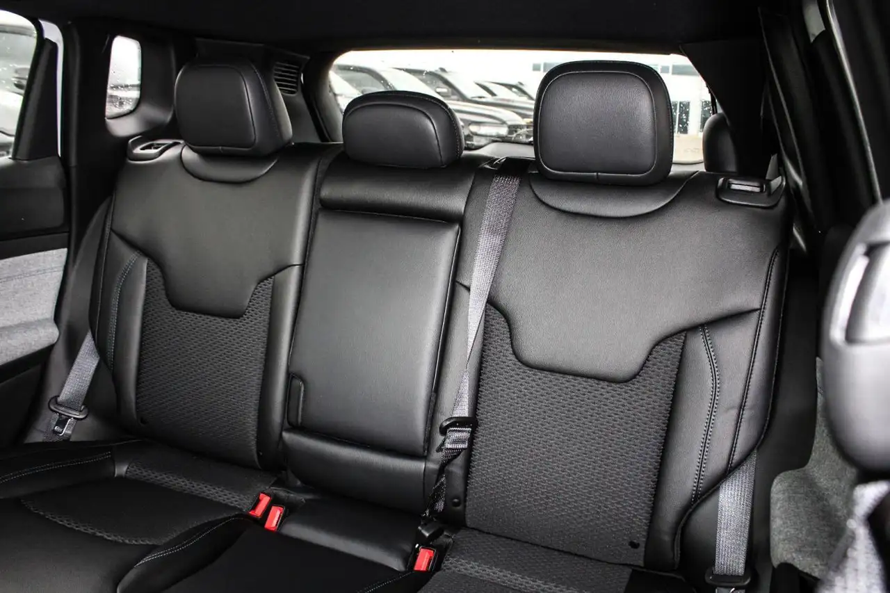Jeep Compass снимка Jeep Compass