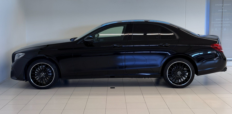 Mercedes-Benz E 220 d*E63 AMG*LED*R-KAMERA* — photo 8