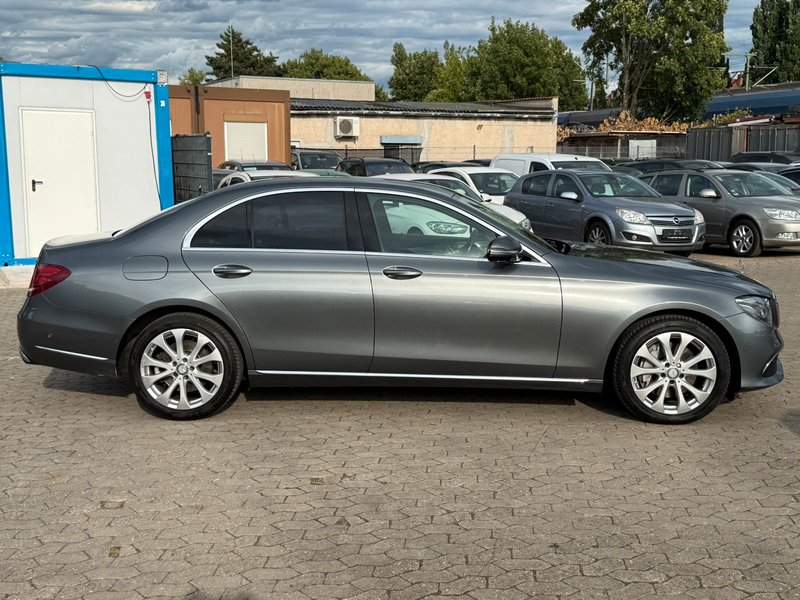 Mercedes-Benz E 350 d AMG - LINE  / AUTOMATIK / 360 KAMERA / — photo 5