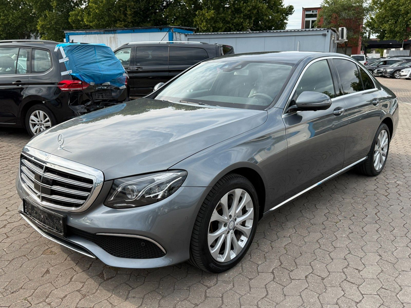 Mercedes-Benz E 350 d AMG - LINE  / AUTOMATIK / 360 KAMERA / — photo 7