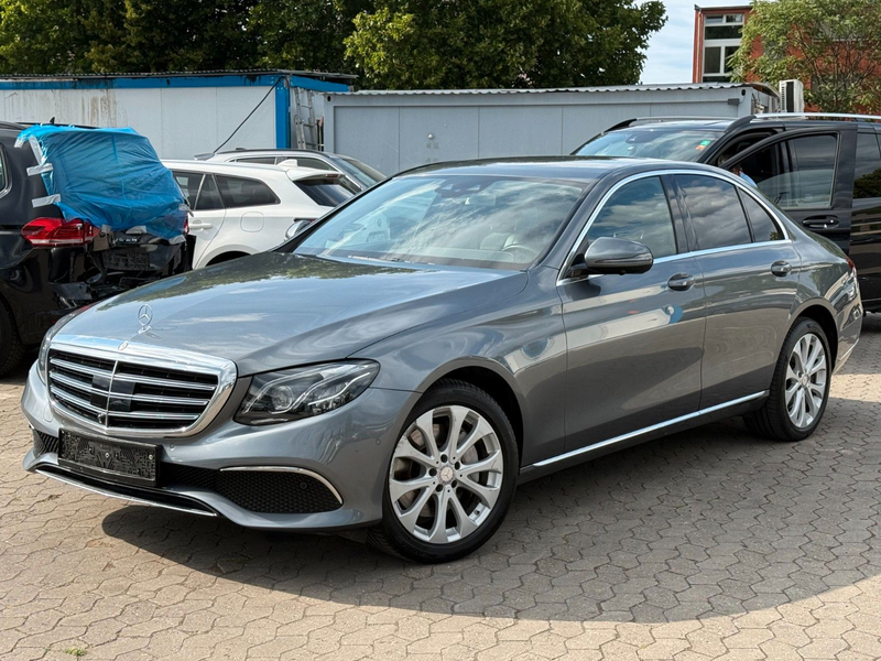 Mercedes-Benz E 350 d AMG - LINE  / AUTOMATIK / 360 KAMERA /
