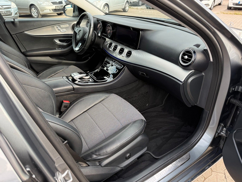 Mercedes-Benz E 350 d AMG - LINE  / AUTOMATIK / 360 KAMERA / — photo 10