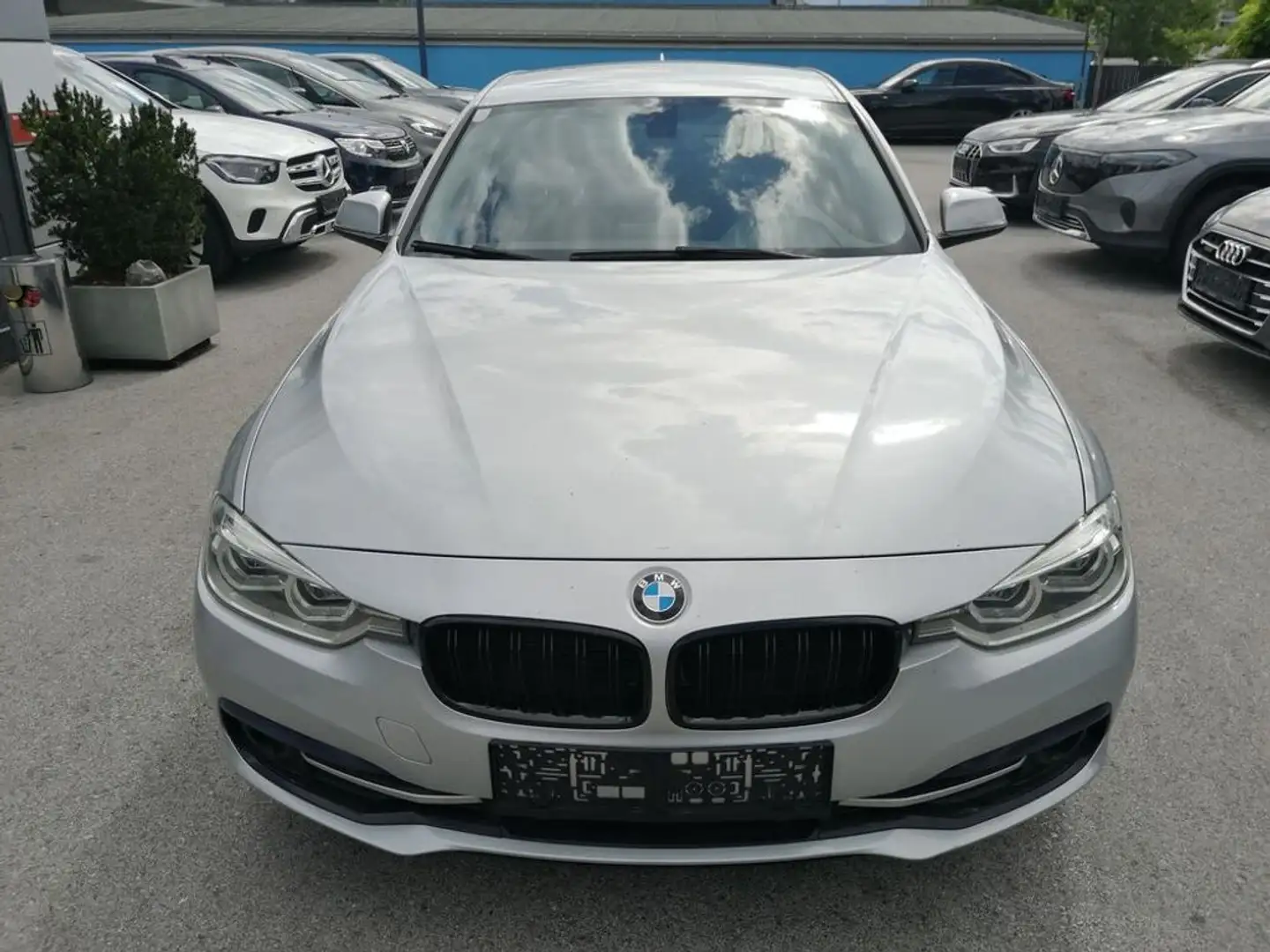 BMW 318 d Sport Line Silber - 2