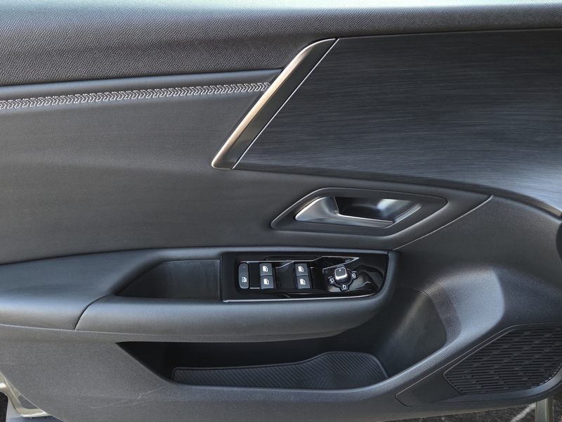 Citroen C5 X 1.2 PureTech Shine HeadUp Sitzheizung Keyless — photo 6