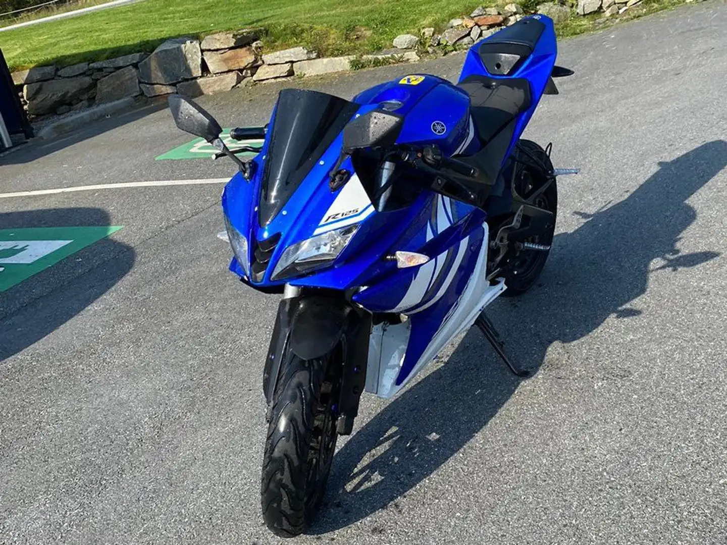 Yamaha YZF-R125 Blau - 1