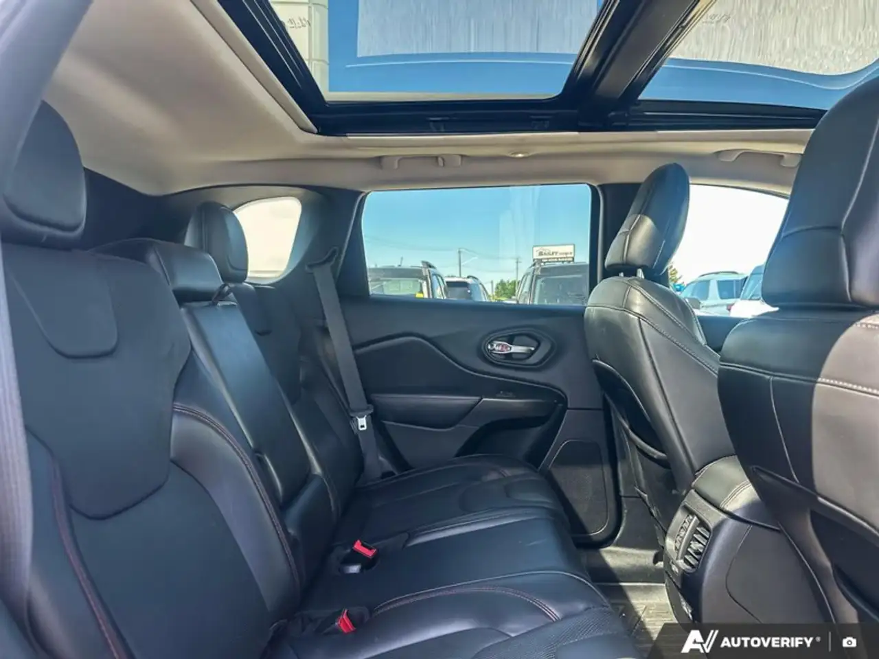 Jeep Cherokee fotografie Jeep Cherokee