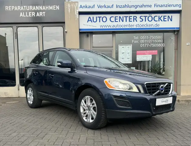 Volvo XC60 Momentum 6Gang Navi PDC AHK Teilleder