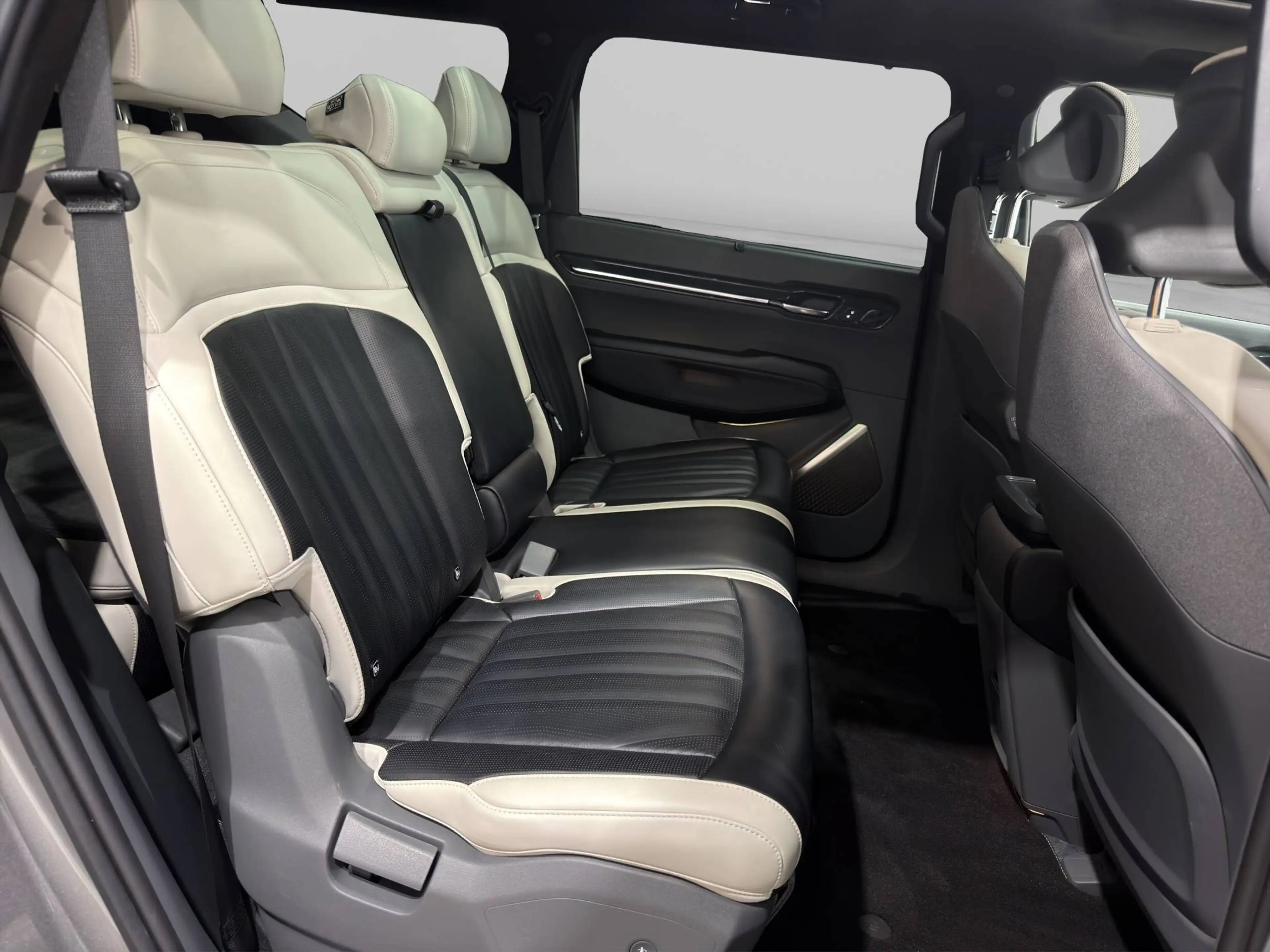 Kia EV9 GT-LINE AWD LAUNCH EDITION ***FULL OPTIONS*** — photo 12