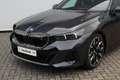 BMW i5 eDrive40 M Sport / Panoramadak / Trekhaak / Bowers Grijs - thumbnail 23