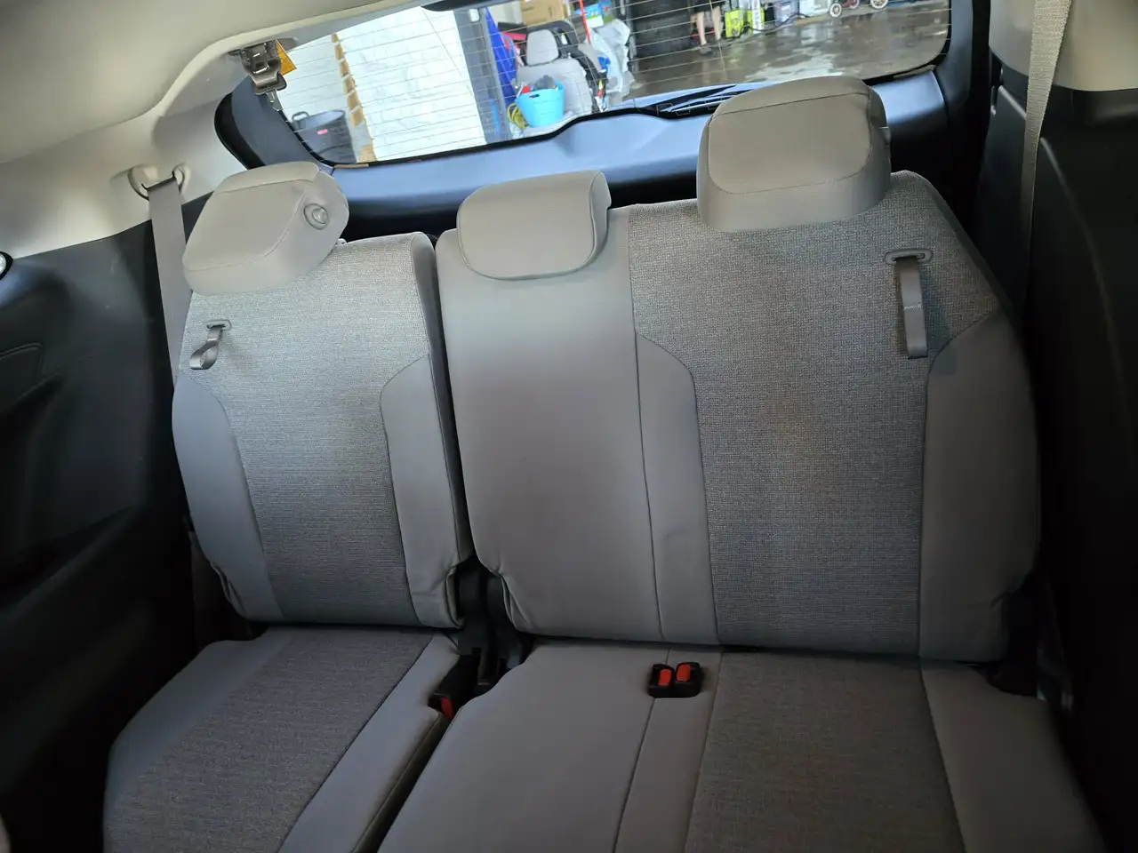 Toyota Sienna снимка Toyota Sienna