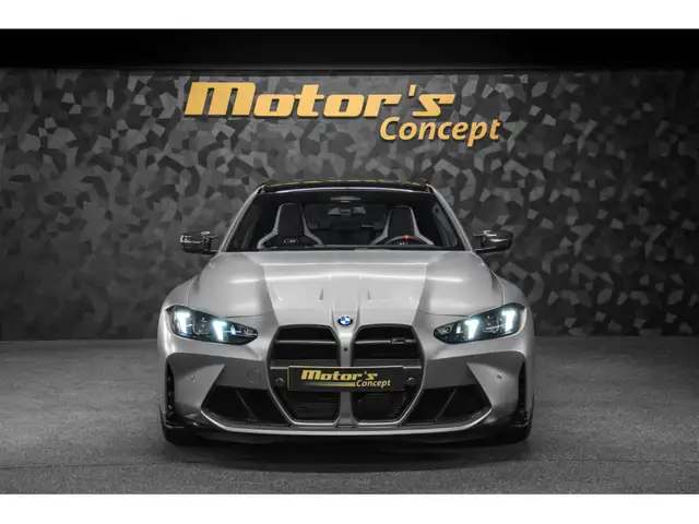 BMW M3 view 4