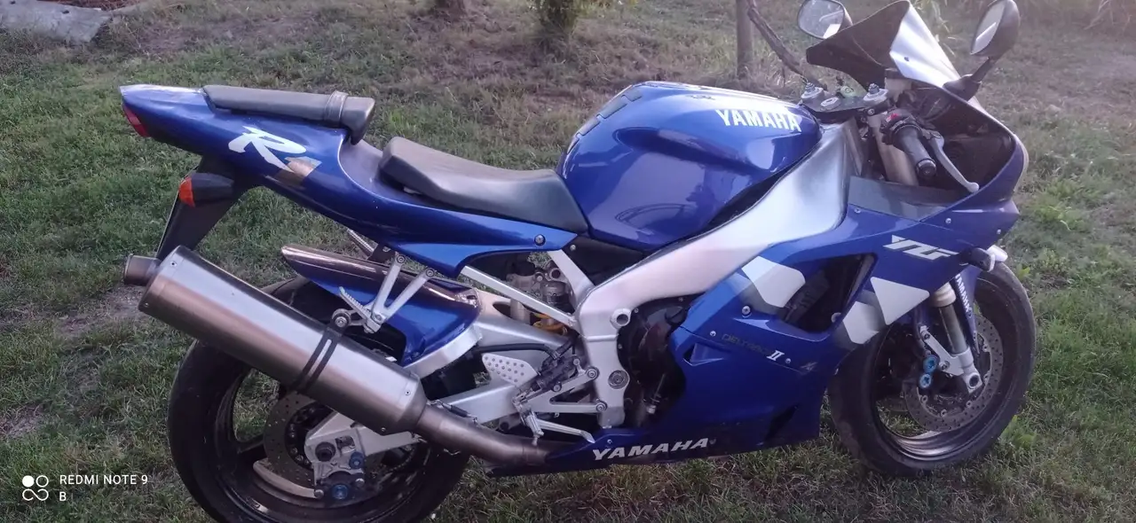 Yamaha YZF-R1
