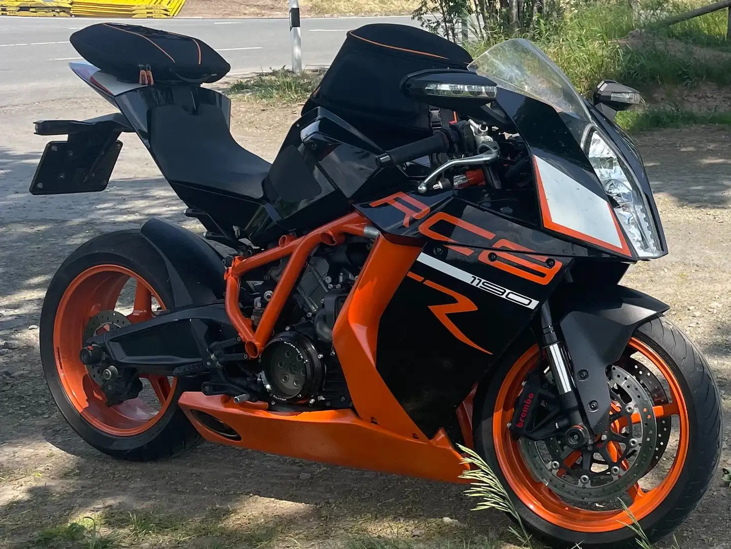 KTM 1190 RC8 Negro - 1