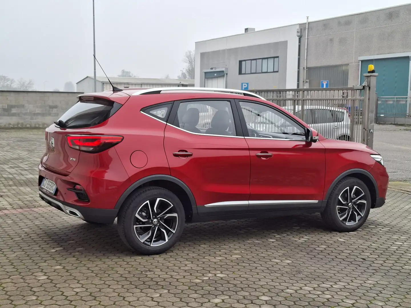 MG ZS 1.5 VTi-Tech Luxury *PREZZO REALE* Rosso - 2