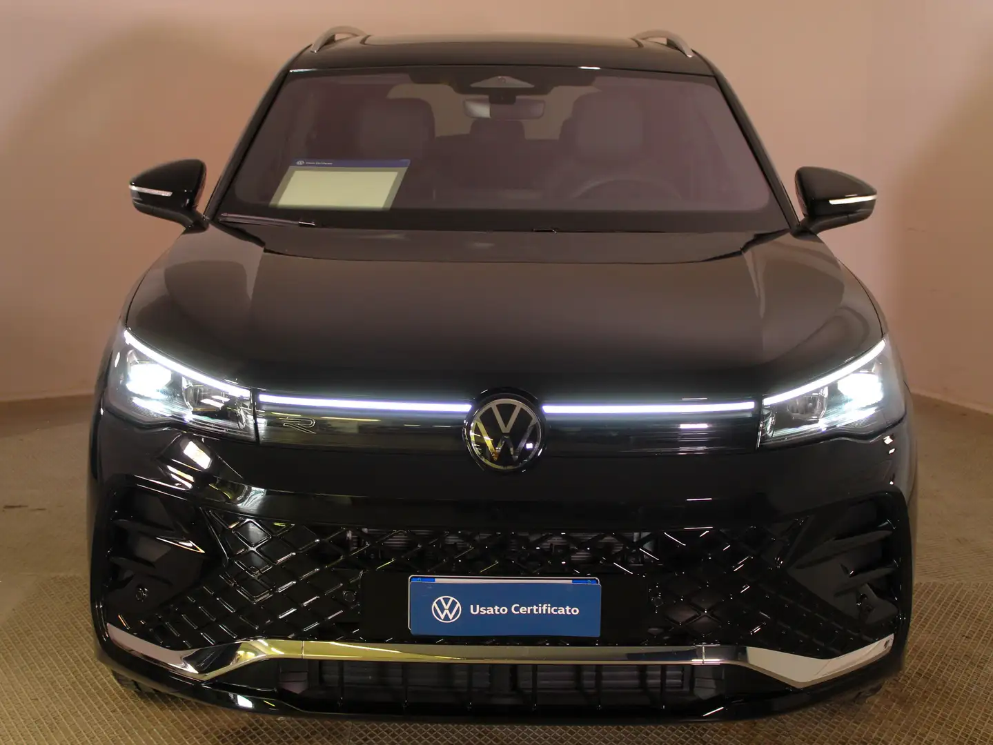 Volkswagen Tiguan Tiguan III 2024 1.5 etsi R-Line Plus 150cv dsg Schwarz - 2