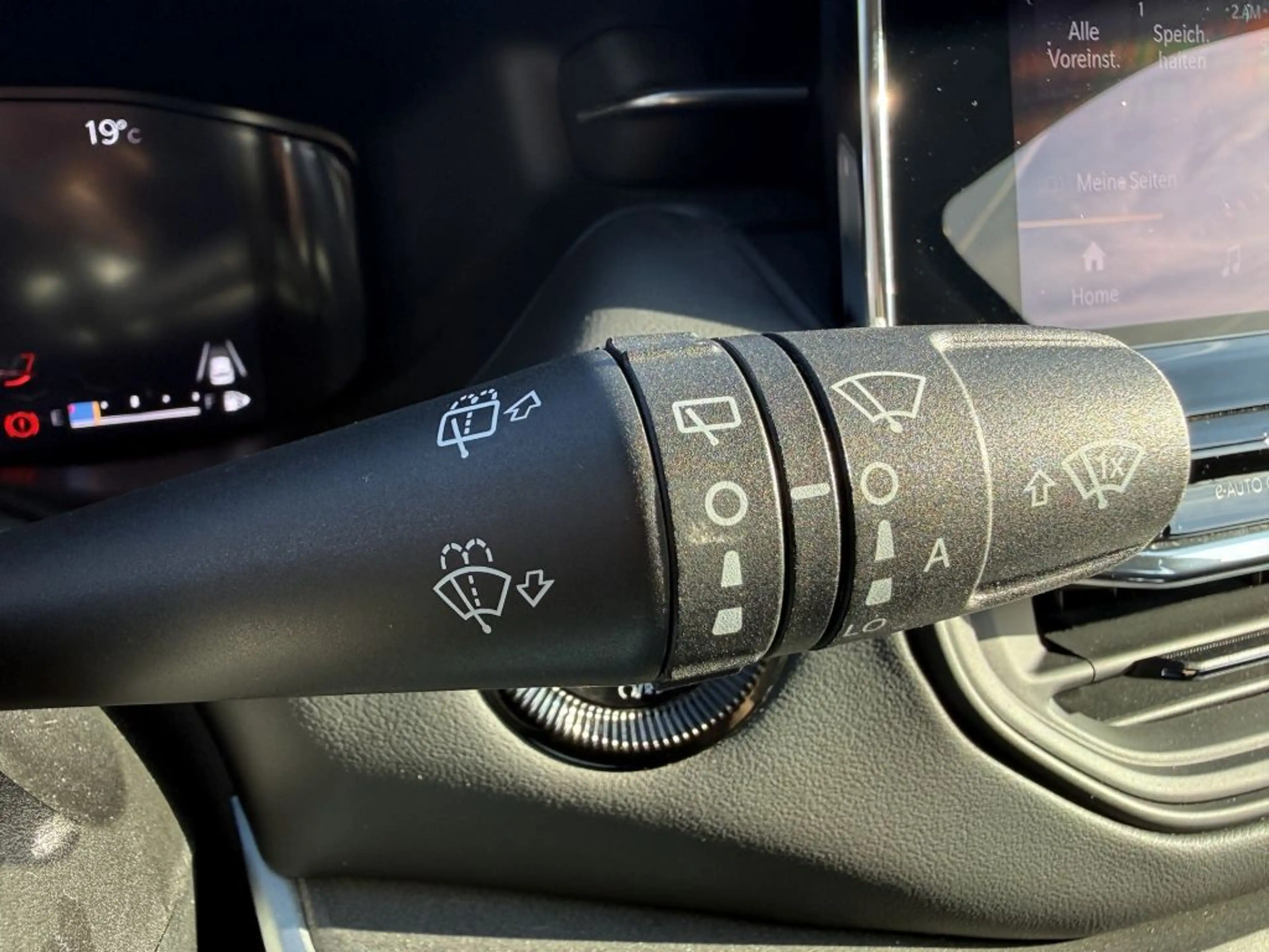 Jeep Compass 1.5 GSE T4 48V e-Hybrid Automatik Altitude — photo 23