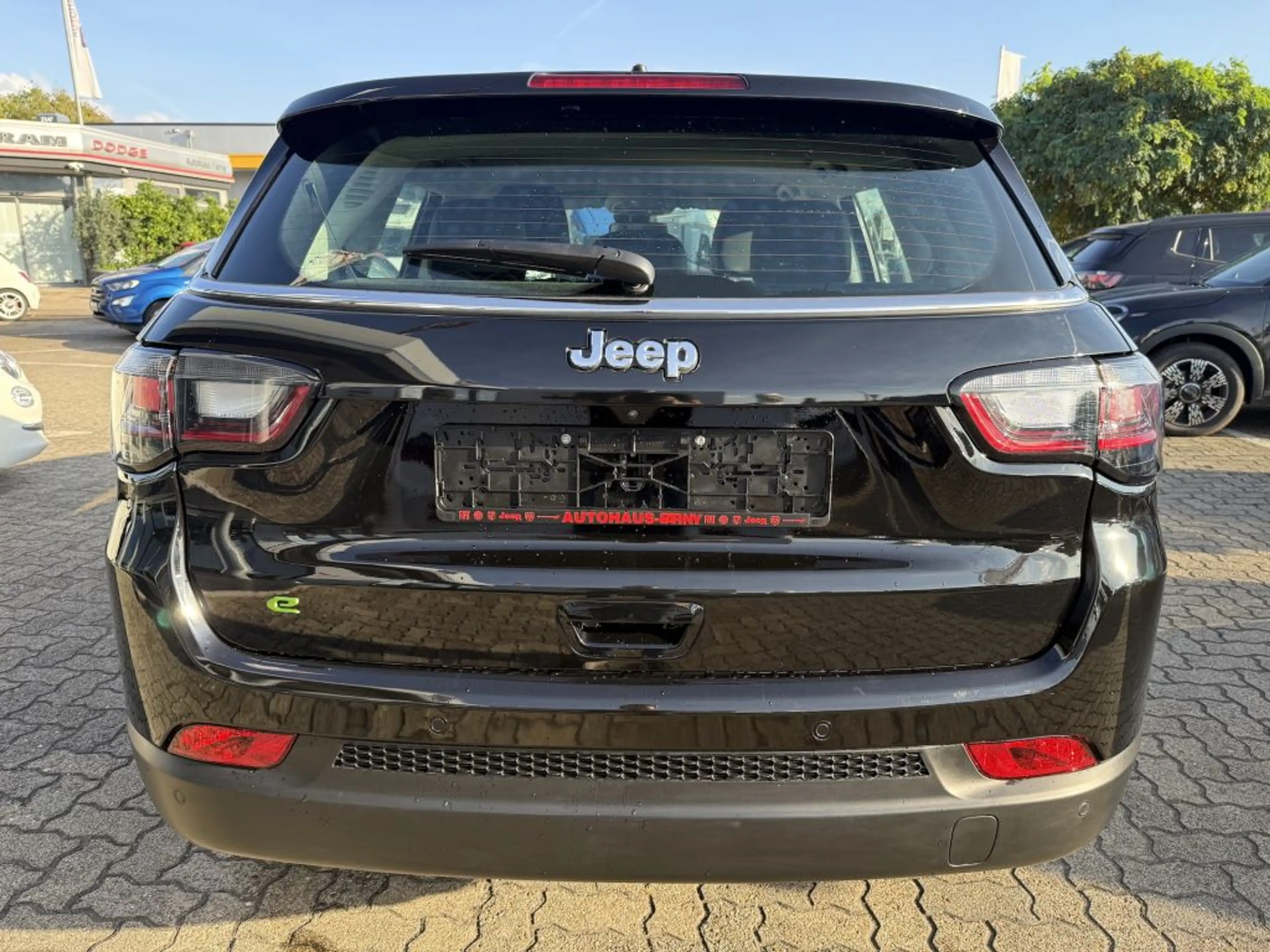 Jeep Compass 1.5 GSE T4 48V e-Hybrid Automatik Altitude — photo 6