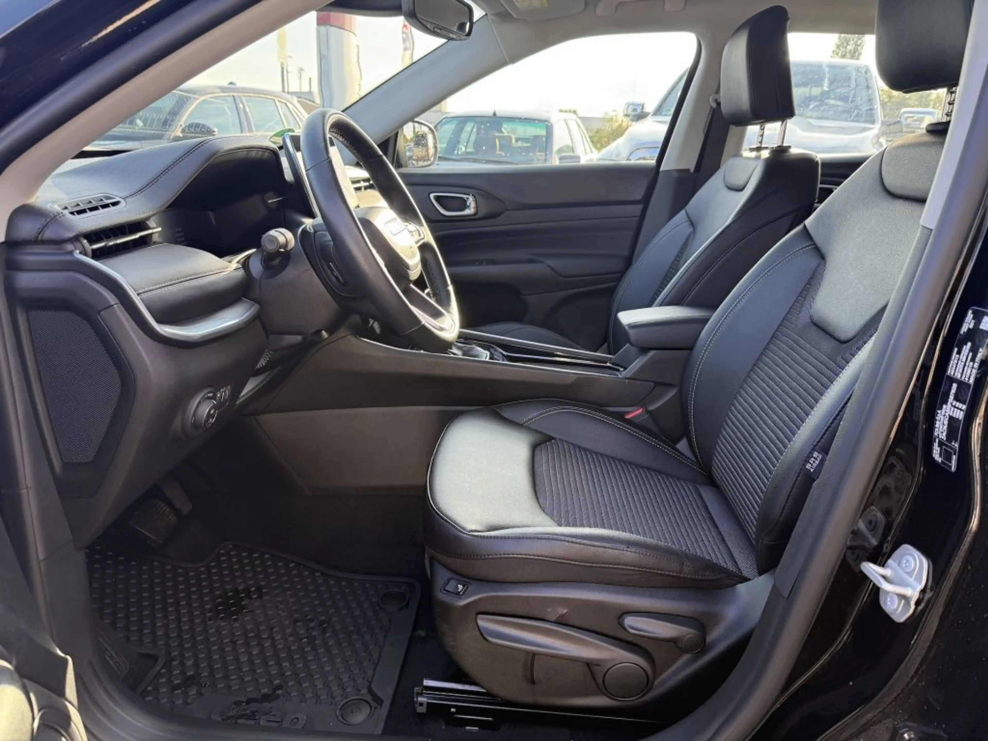Jeep Compass 1.5 GSE T4 48V e-Hybrid Automatik Altitude — photo 10