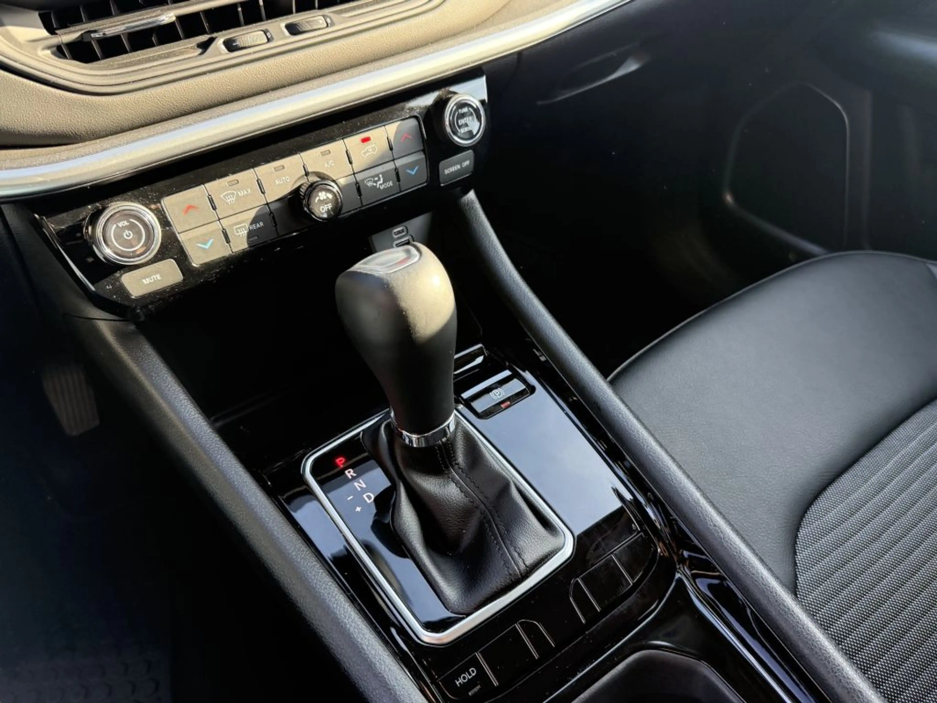 Jeep Compass 1.5 GSE T4 48V e-Hybrid Automatik Altitude — photo 20
