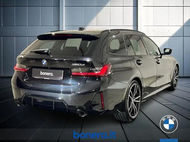 BMW 3 Series view 6