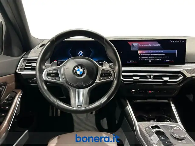 BMW 3 Series view 15