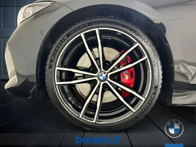BMW 3 Series view 12